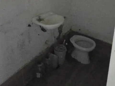 Local en Alquiler en Jose Clemente Paz, $ 400.000