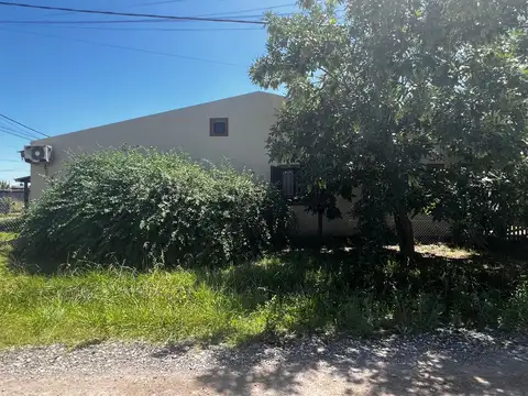 Casa 5 ambientes con 1 baño