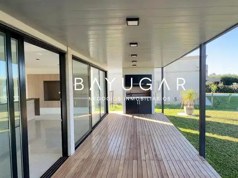 Casa en Alquiler en Haras Santa María, USD 1.500