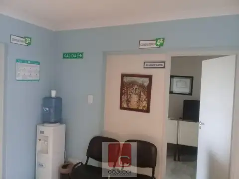 Oficina en Alquiler 50 años