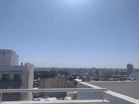 Departamento en Alquiler en Alto Alberdi, $ 550.000