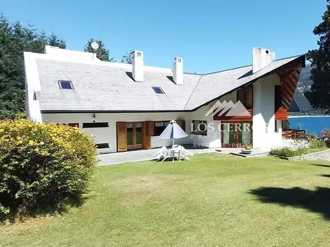 Casa en Venta en Lago Moreno Bariloche – 7 amb. - Costa de lago Moreno