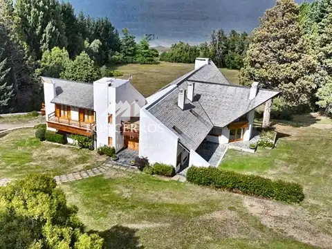 Casa 7 ambientes con 6 baños
