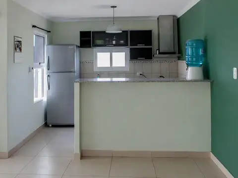 Venta casa moderna de 2 dorm en San Jerónimo Norte
