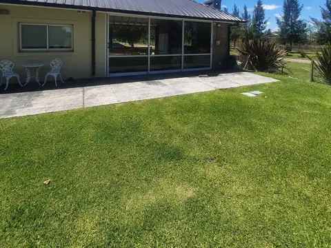 Casa 5 ambientes con 4 baños
