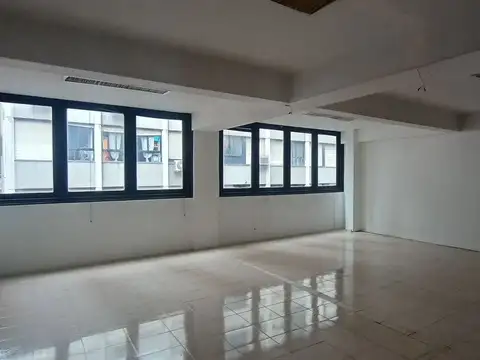 Oficina en Alquiler 37 años