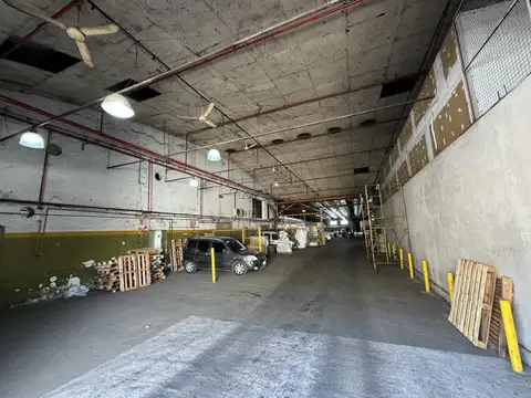 Depósito en Alquiler - Mixtura 3 - Barracas