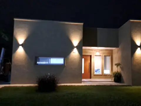 CASA EN VENTA BARRIO SAN RAMÓN