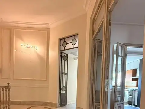 Larralde 2200, Piso 1