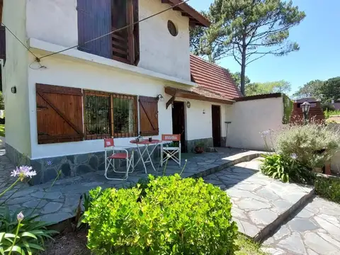 Depto Tipo Casa 3 ambientes con 2 baños