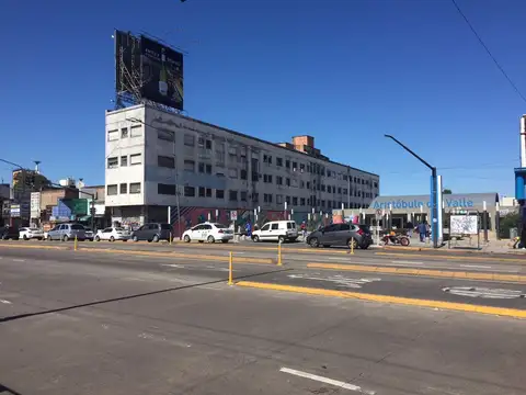 Edificio a reciclar sobre lote de 696 mts 2