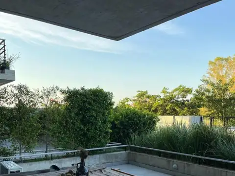 Excelente Departamento 2 Ambientes PB con Jardín Amoblado Anual!