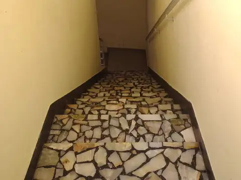 Depto Tipo Casa 4 ambientes con 1 baño