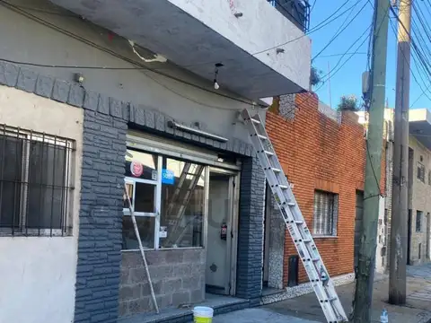 AV. CABILDO 1800, Piso 0