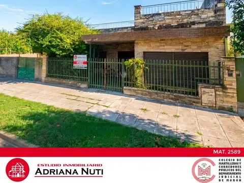 Haedo Sur - Casa de tres ambientes a modernizar.