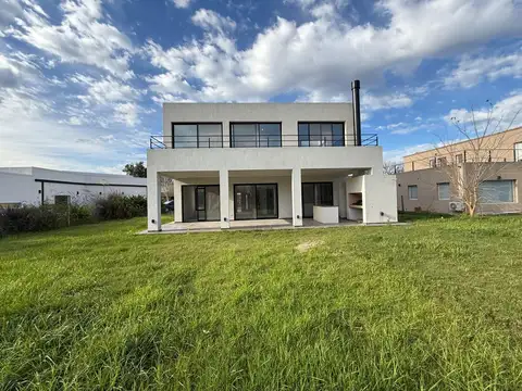 Casa en Venta  Haras Santa María Barrio Eucalipto - Financiación Directa Dueño  PERMUTA