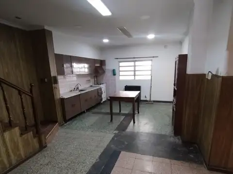 Casa en Alquiler con 1 cochera