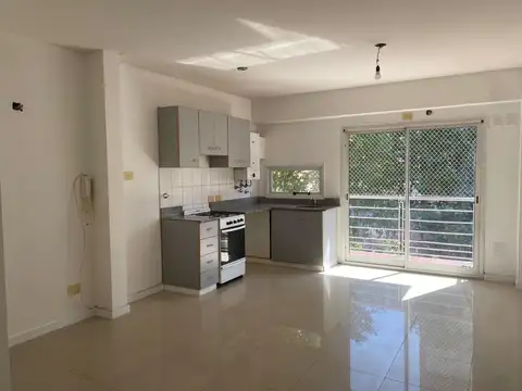 VENTA DEPTO 2 AMB EN SAN MARTIN CENTRO CON BALCON