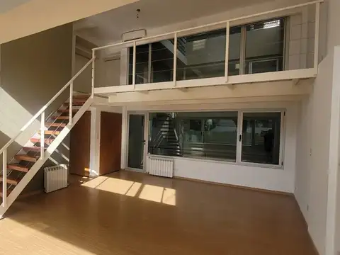 Delgado 300, Piso 1