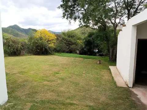 CASA EN VENTA LA CALERA CON PILETA NO CRED.