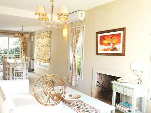 Depto Tipo Casa en Venta de 4 ambientes