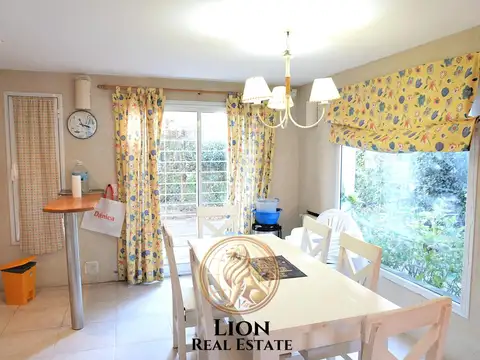 Depto Tipo Casa 4 ambientes con 2 baños