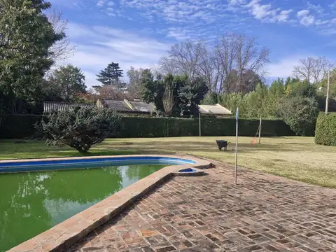 Excelente Casaquinta en Tortuguitas - 3 Dormitorios