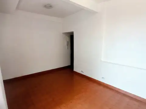 Depto Tipo Casa en Alquiler en Wilde, $ 600.000