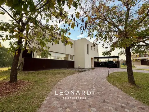 Casa en Venta de 6 dormitorios