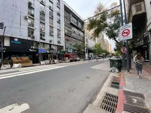 Cochera en venta con escritura | Edificio Shell – Centro