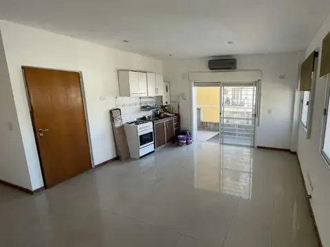 Depto Tipo Casa en Venta de 2 ambientes