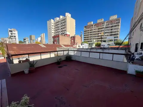 VENTA DEPTO 1 DORMITORIO B. ABASTO POR ESCALERAS