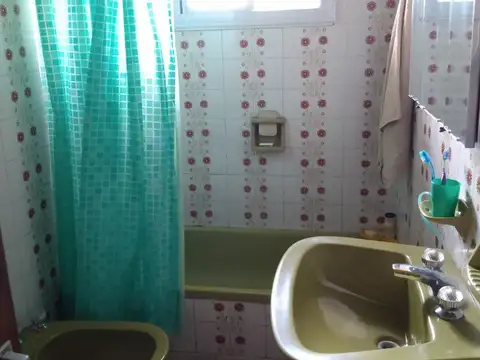 Departamento 3 ambientes al frente con cochera en Quilmes oeste centro