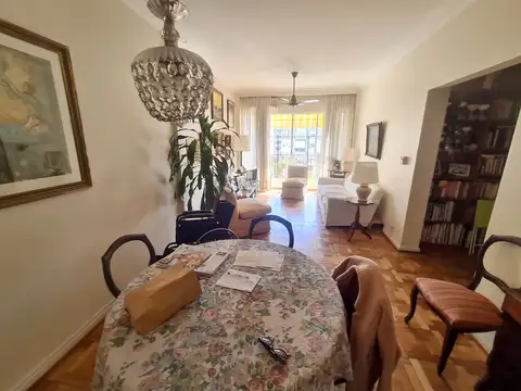 Agüero 1400, Piso 8