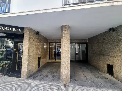 Agüero 1400, Piso 8