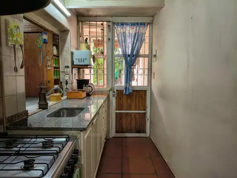 Casa 3 ambientes con 1 baño