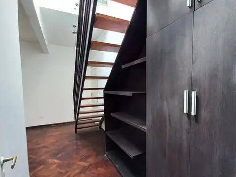 Depto Tipo Casa en Venta en Colegiales, USD 195.000