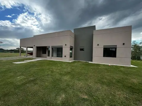 CASA A ESTRENAR LOS BRETES