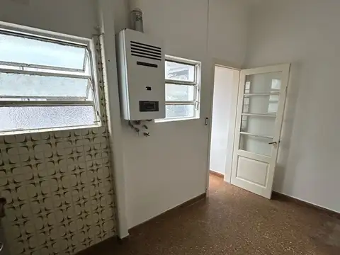 Depto Tipo Casa en Alquiler en Liniers, $ 980.000