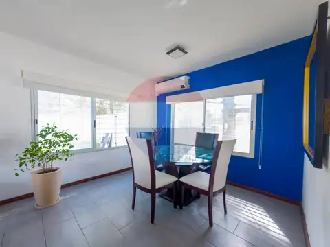 Casa 7 ambientes con 3 baños