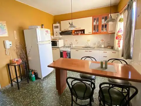 Casa en Venta en Arroyito, USD 82.000