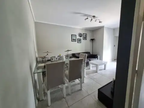 Depto Tipo Casa en Venta en Versalles, USD 60.000