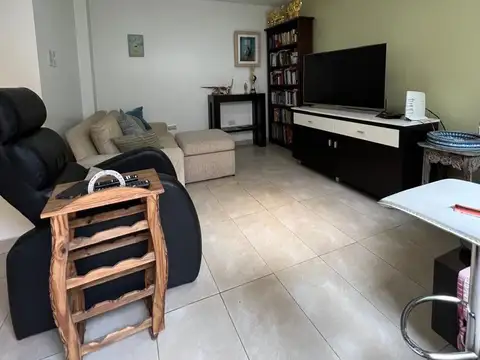Depto Tipo Casa 4 ambientes con 2 baños