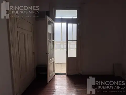 Depto Tipo Casa en Venta 50 años