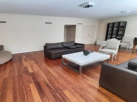 Departamento en Venta con 2 cocheras