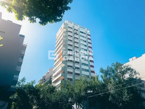 VENTA PISO 4 AMB C/DEPEN BALCÓN CORRIDO COCHERA BAULERA