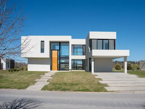 Avenida Fernández Beschtedt 100