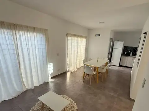 Depto Tipo Casa en Alquiler de Monoambiente