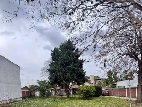 VENTA DE CASA 5 AMBIENTES CON PISCINA EN TURDERA