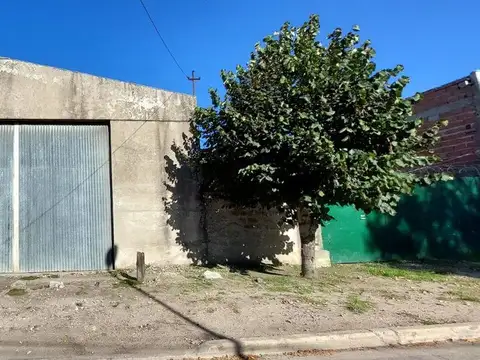 VENTA DOS LOTES CON GALPON  Y CASA,ZONA EL GAUCHO
